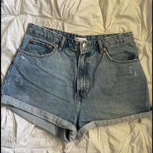 Zara 90s rolled up shorts size 12